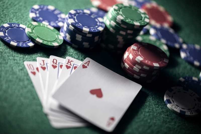 Poker - Trải nghiệm luôn thắng cược nhờ các chuyên gia