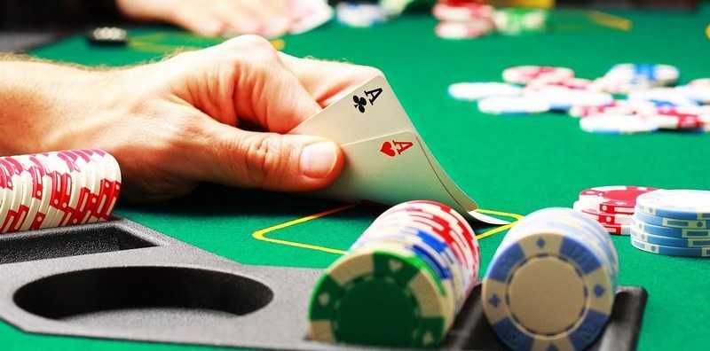 Poker - Trải nghiệm luôn thắng cược nhờ các chuyên gia